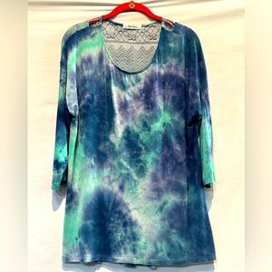 ONQUE Tie Dyed Brushed Viscose/Cotton Bracelet Sleeve Mesh/Lace Backed Top - L